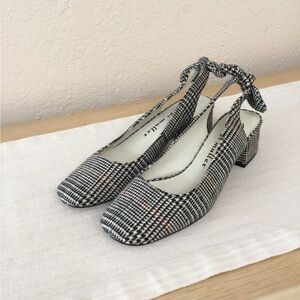 Bettye by Bettye Muller houndstooth check slingback pumps size 8M